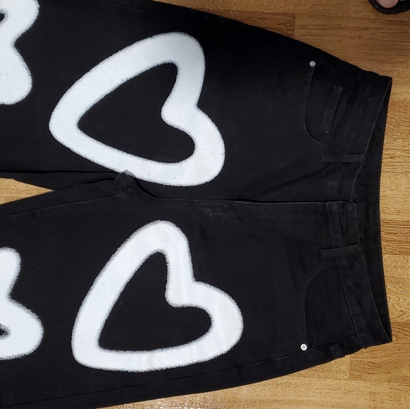 Brand New, SHIEN Brand, Women's Jeans w/ Hea - Picture 3 of 5